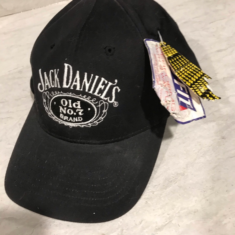 Nwt hat - Picture 3 of 4